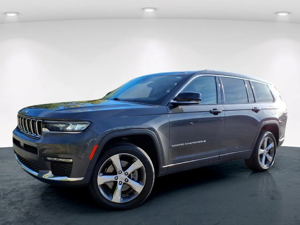Used 2021 Gray Jeep Limited image 2