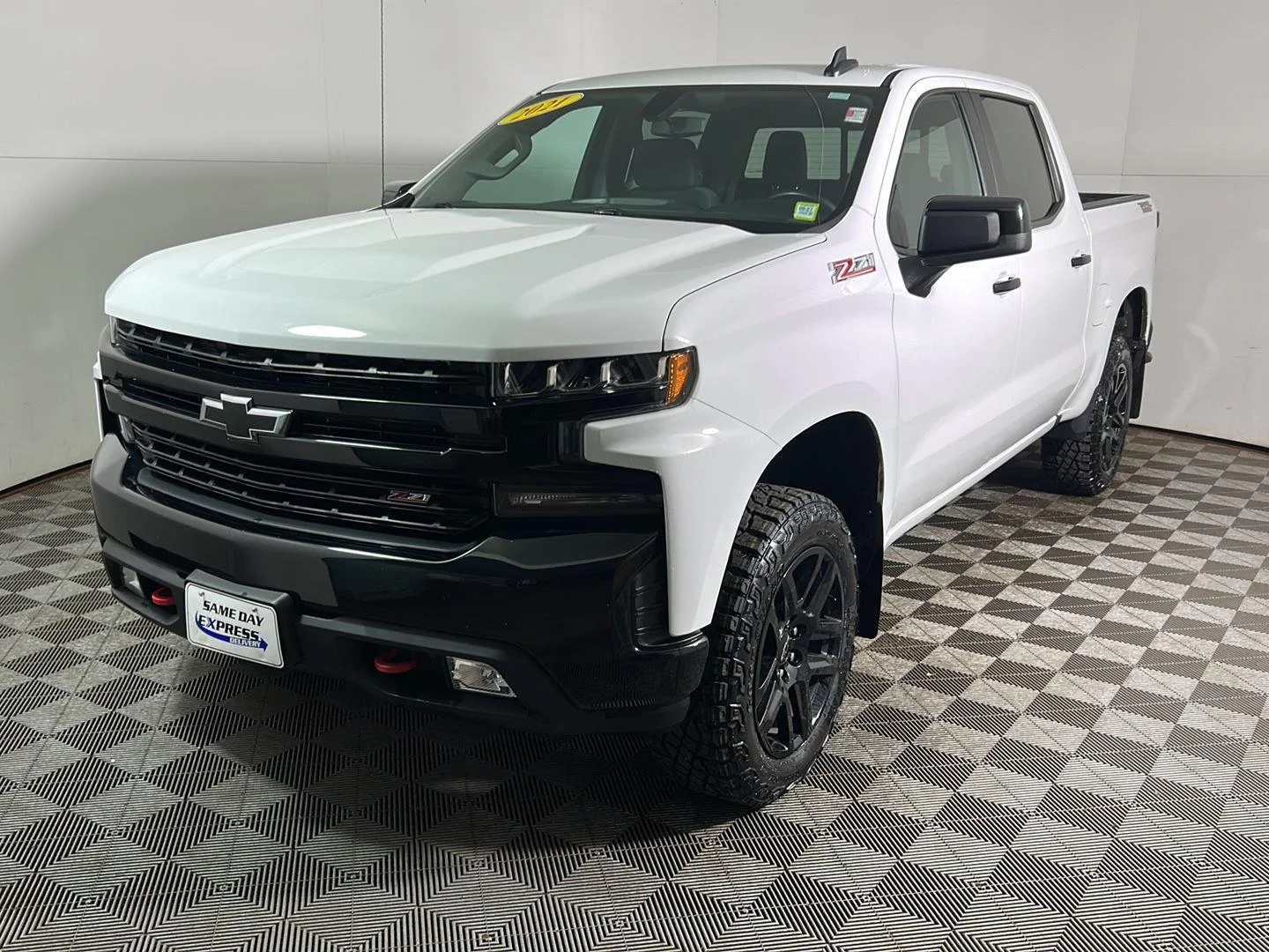 Used 2021 Summit White Chevrolet LT Trail Boss image 10