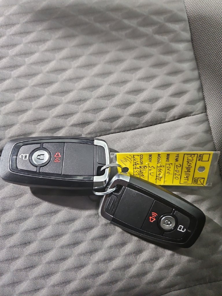 Used 2020 Blue Metallic Ford SE image 29