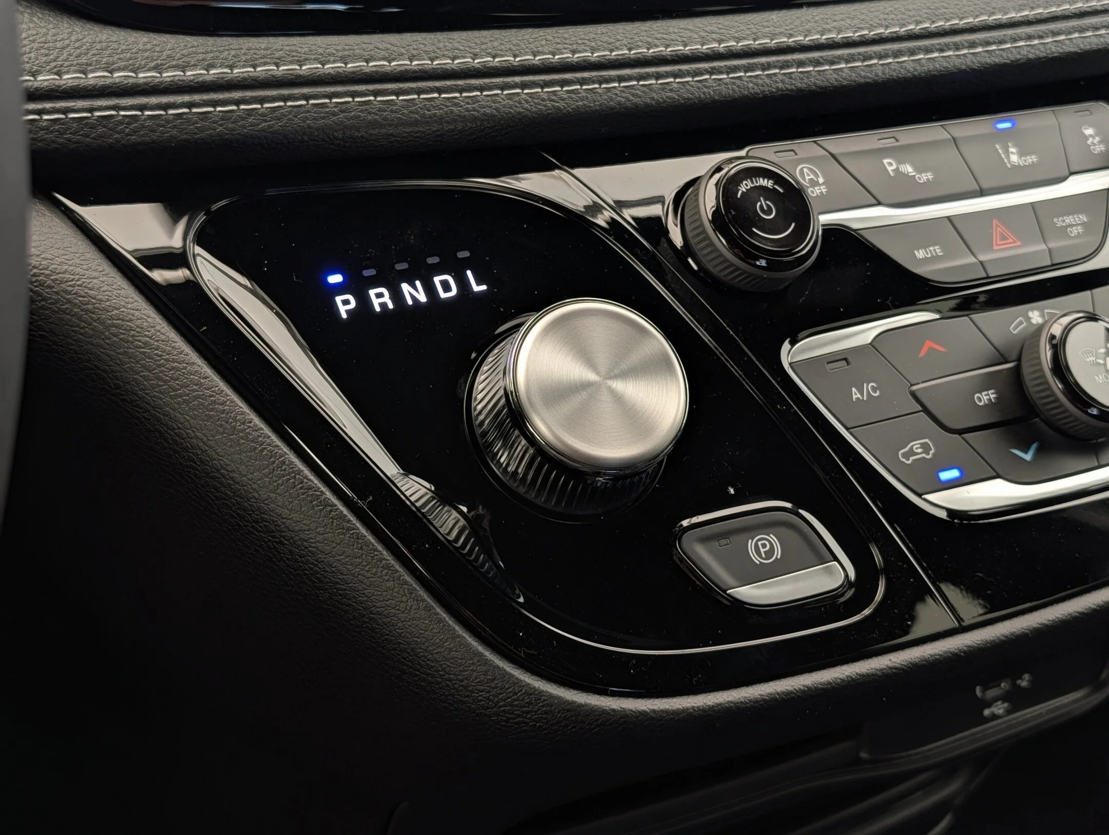 New 2027 Black Chrysler Select - - AWD - Customer Preferred Pkg 27L - Safety Sphere - Full Sunroof & More! image 20