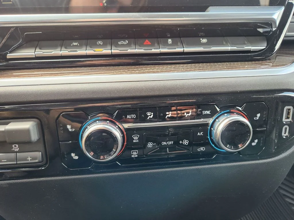 New 2026 Summit White GMC Elevation image 18