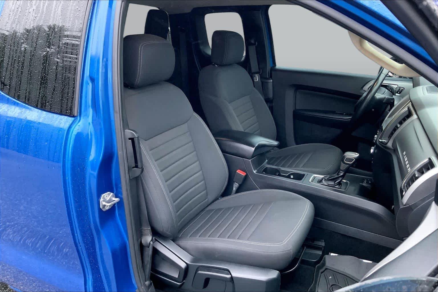 Used 2020 Lightning Blue Metallic Ford XLT image 8