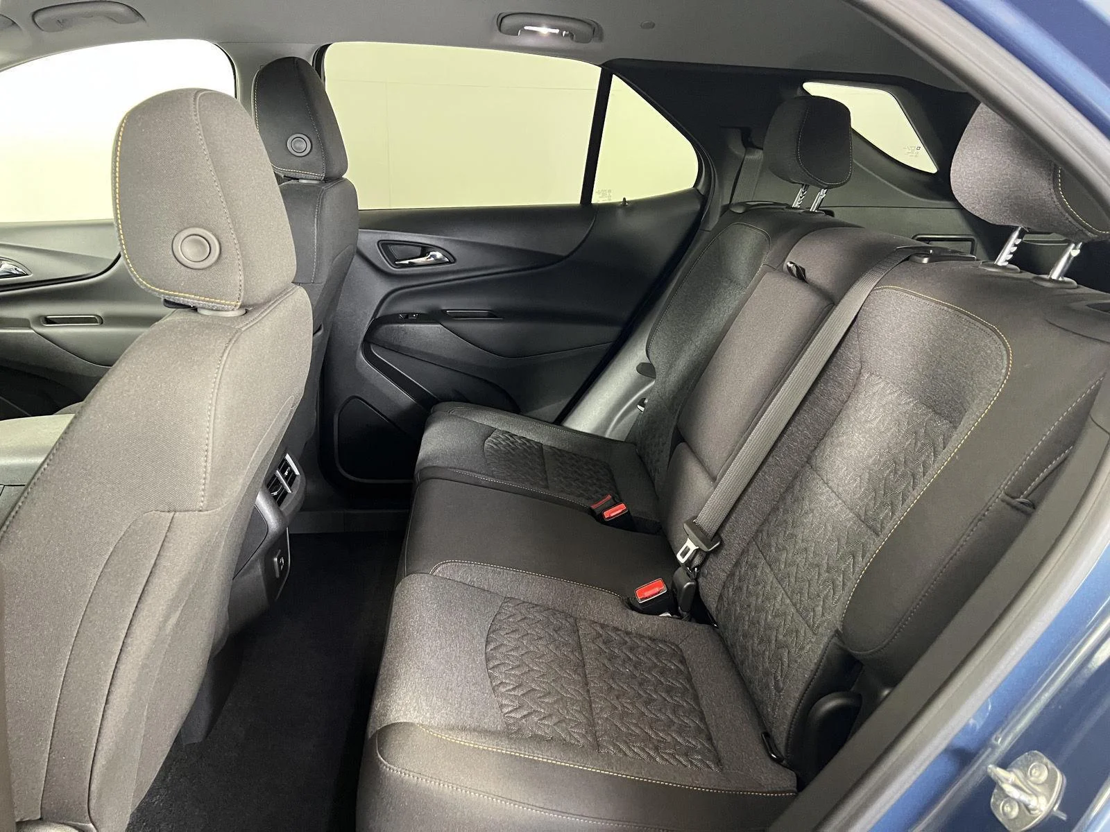Used 2024 Lakeshore Blue Metallic Chevrolet LT image 17