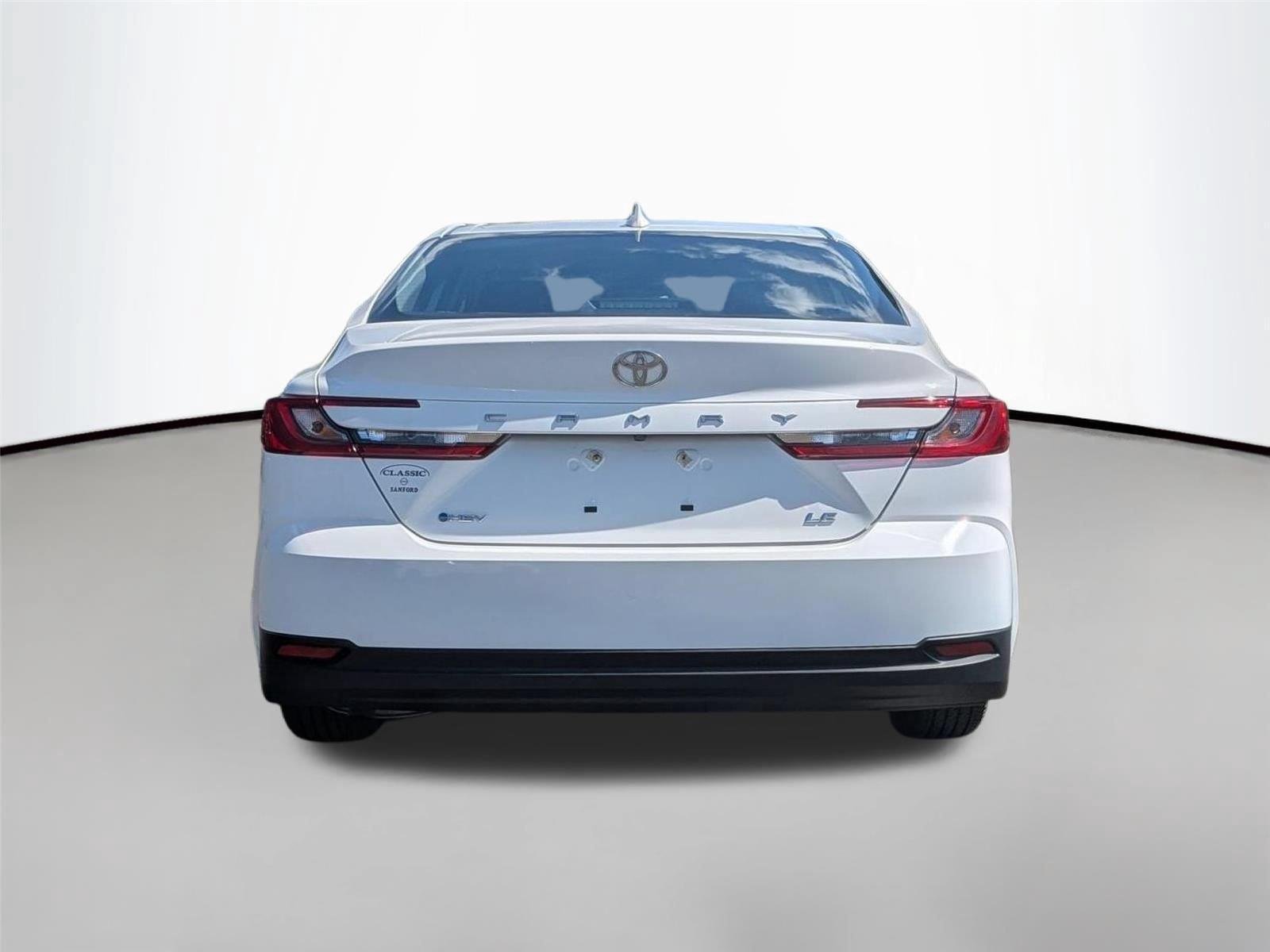 Used 2025  TOYOTA  image 4