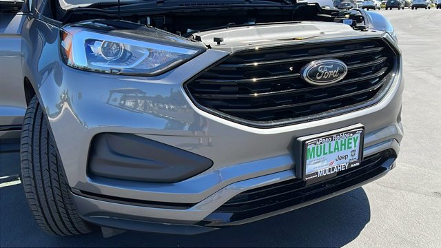 Used 2022 Gray Ford SE image 11