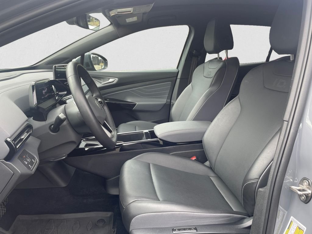 Certified Used 2023 Black Volkswagen Pro S image 9