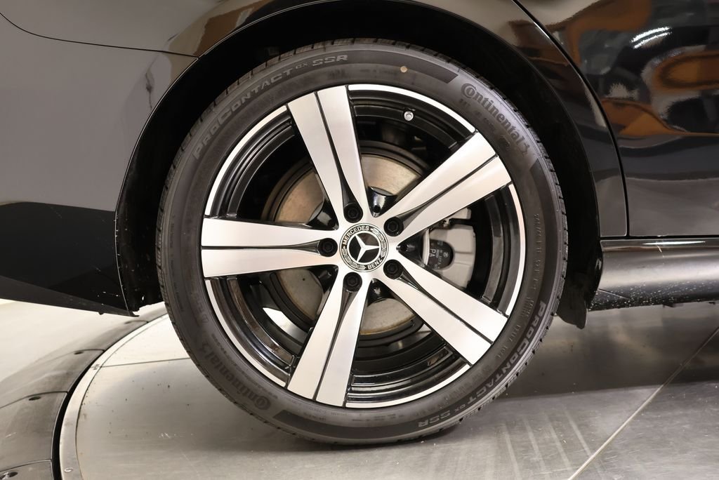 Used 2026 Obsidian Black Metallic Mercedes-Benz C 300 image 13
