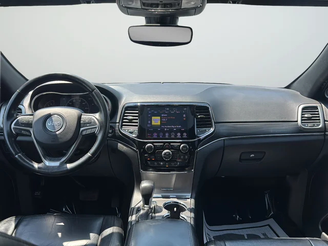Used 2020 Gray Jeep Limited image 9