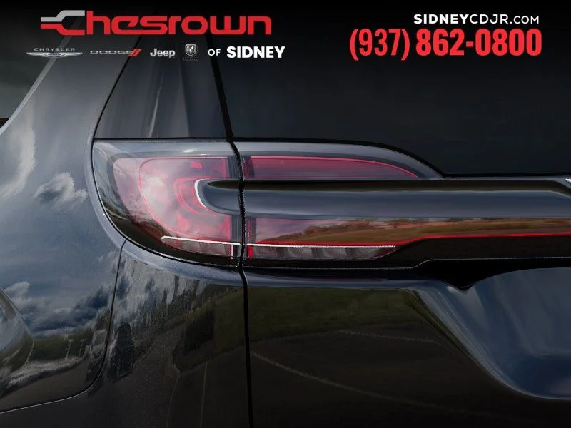 New 2026 Diamond Black Crystal Pearl-Coat Exterior Paint Chrysler Select image 9