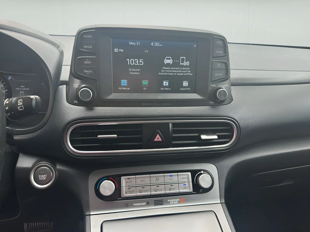 Used 2021 Pulse Red Hyundai Limited image 30