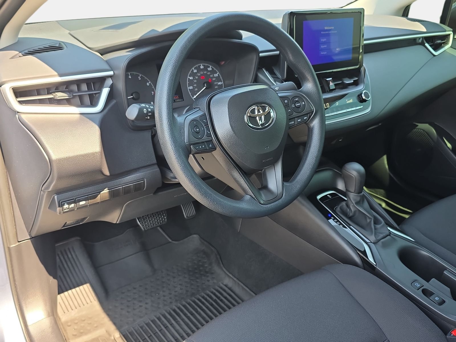 Used 2025  Toyota LE image 15