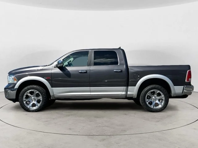 2017 RAM Ram 1500 Pickup Laramie - Photo 8