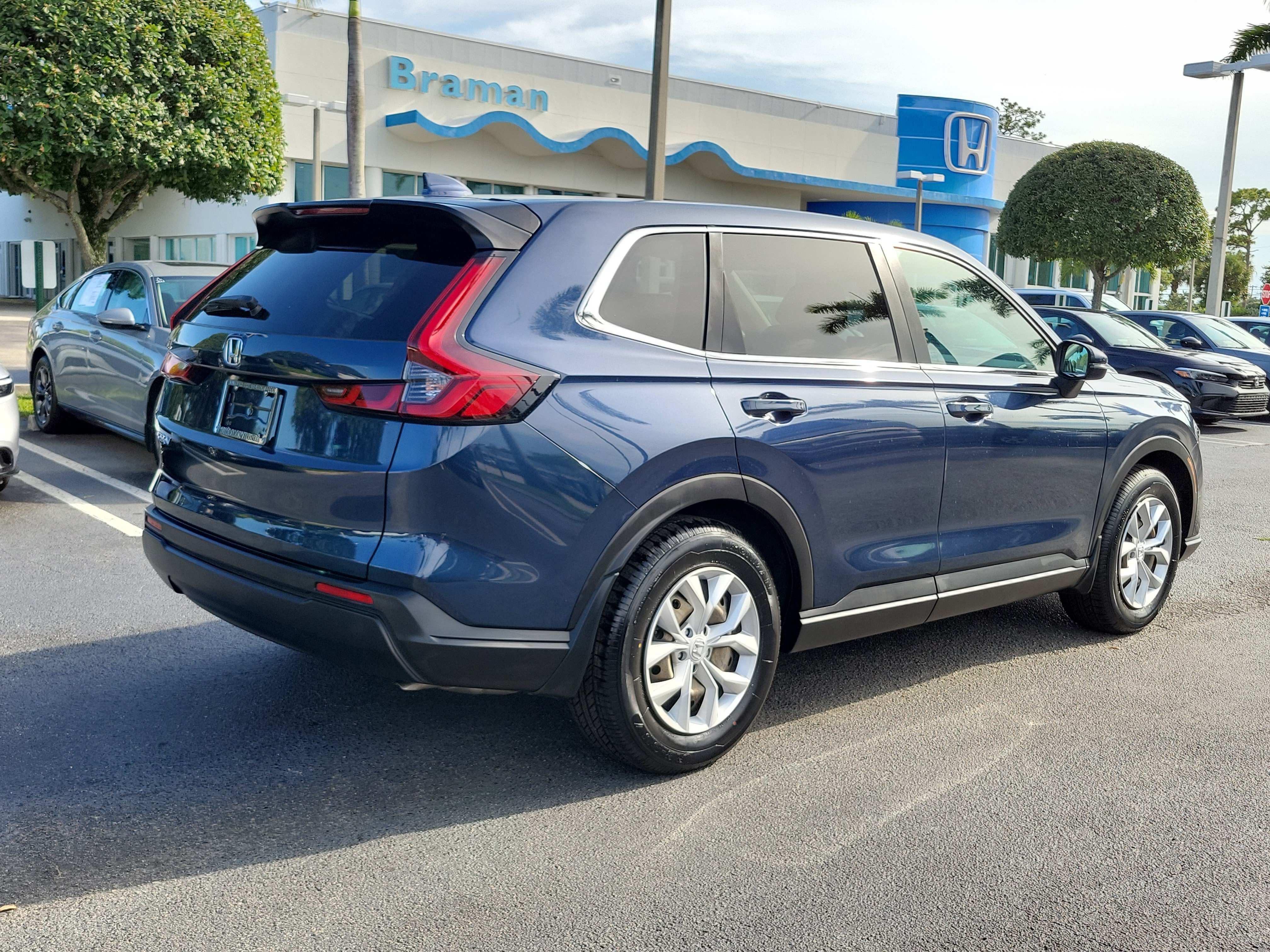 2025 Honda CR-V LX - Photo 36