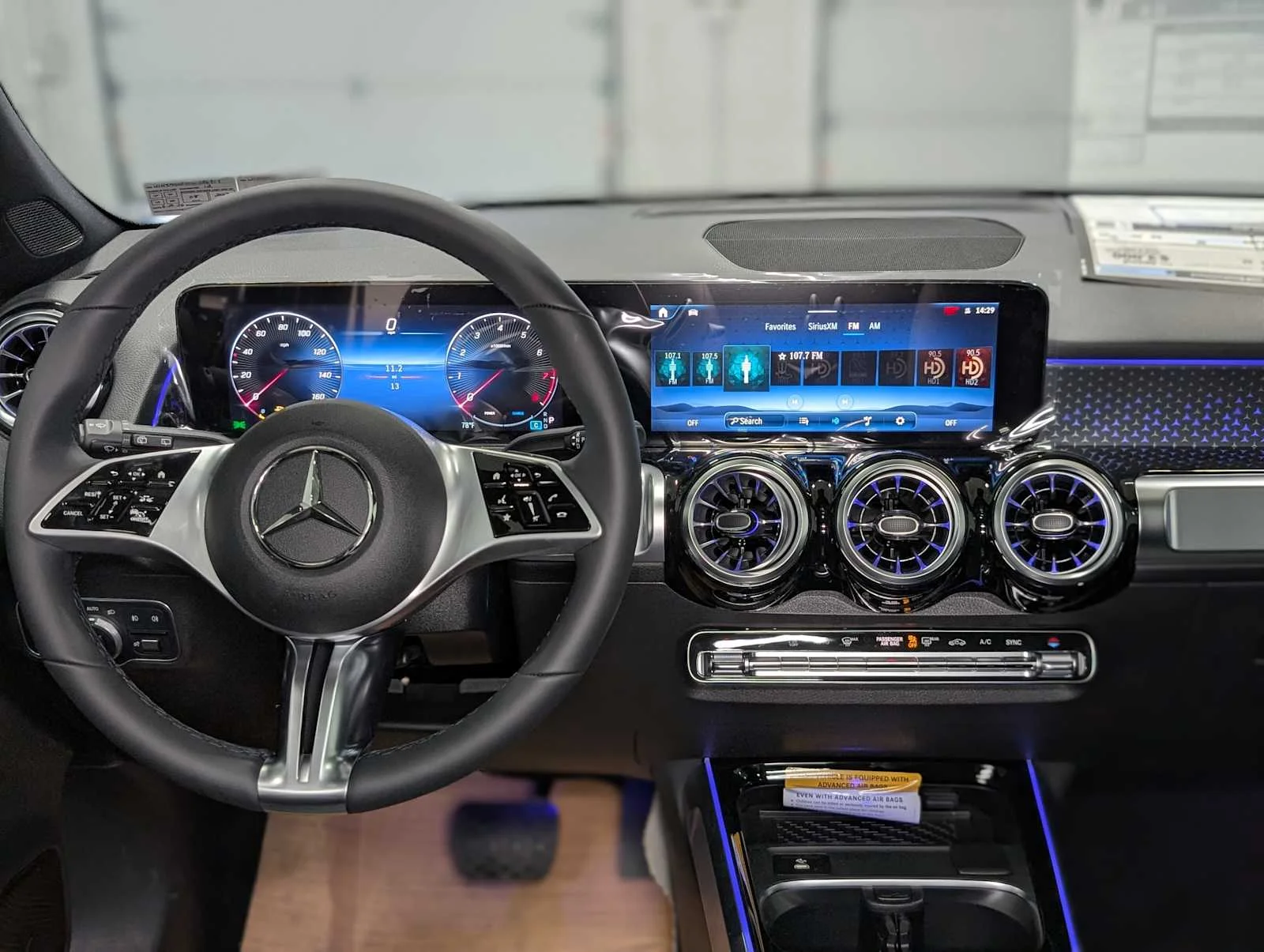 Used 2026 Night Black Mercedes-Benz GLB 250 image 5