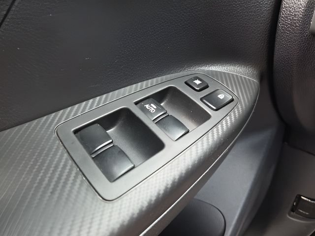 Used 2018  Mitsubishi SEL image 18