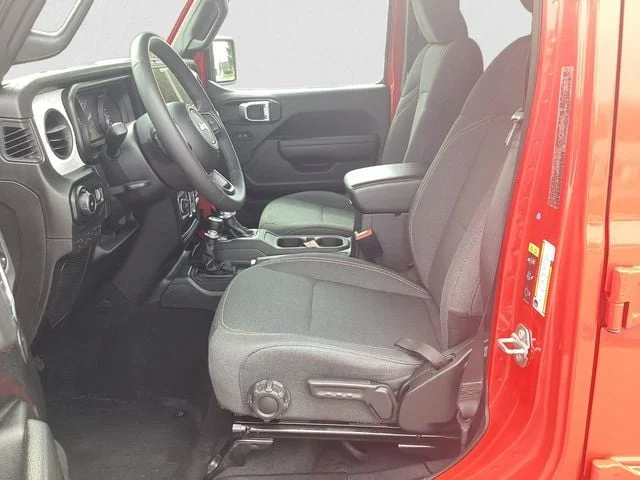 Certified Used 2025 Firecracker Red Clearcoat Jeep Sport S image 9