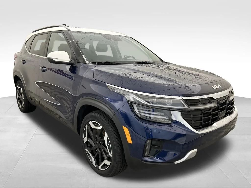 Used 2024 Blue Kia SX image 8