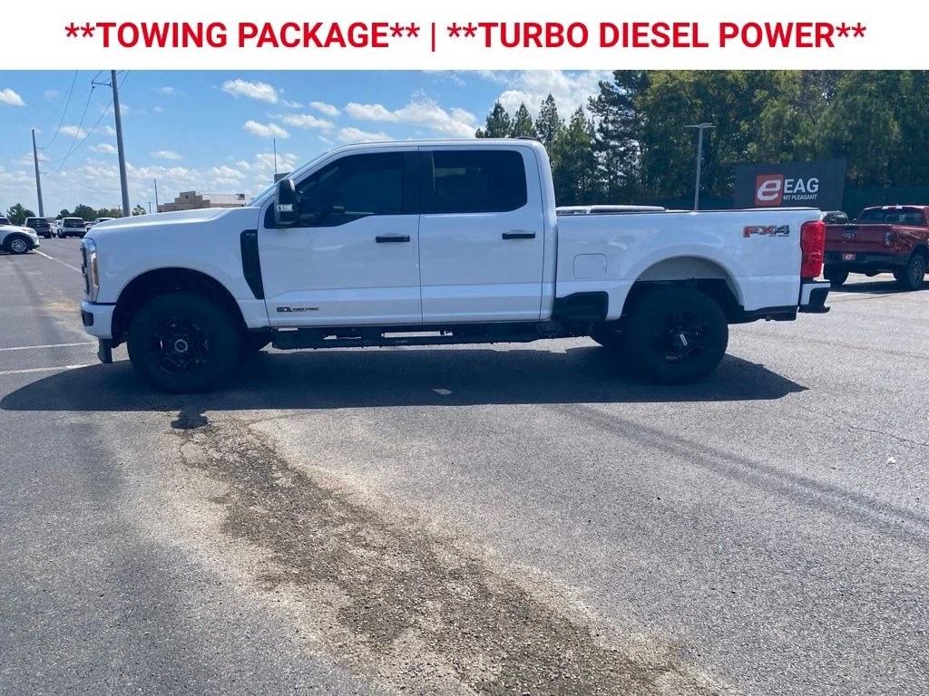 New 2026 Oxford White Ford F-250® XL image 5