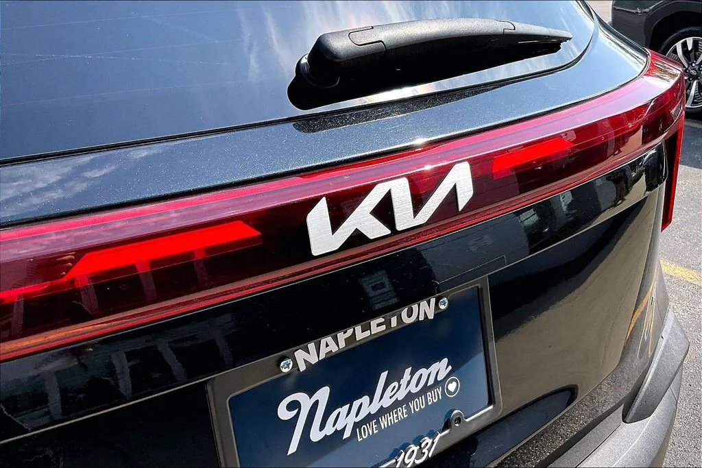Used 2025 Black Kia LX image 35
