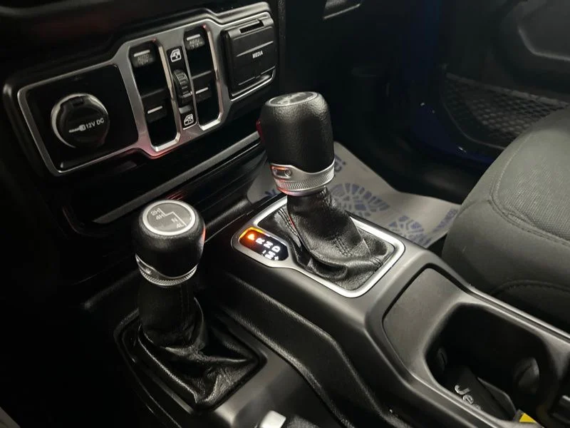 Used 2019 Blue Jeep Unlimited Sport S image 30