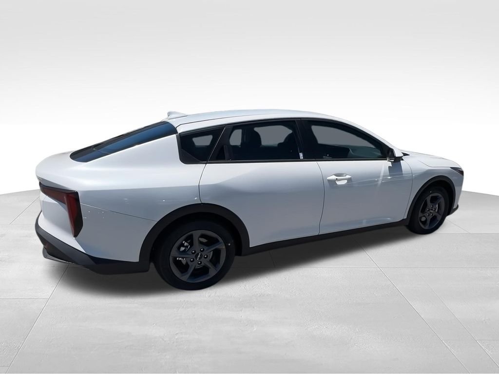 New 2026 White Kia LXS image 8