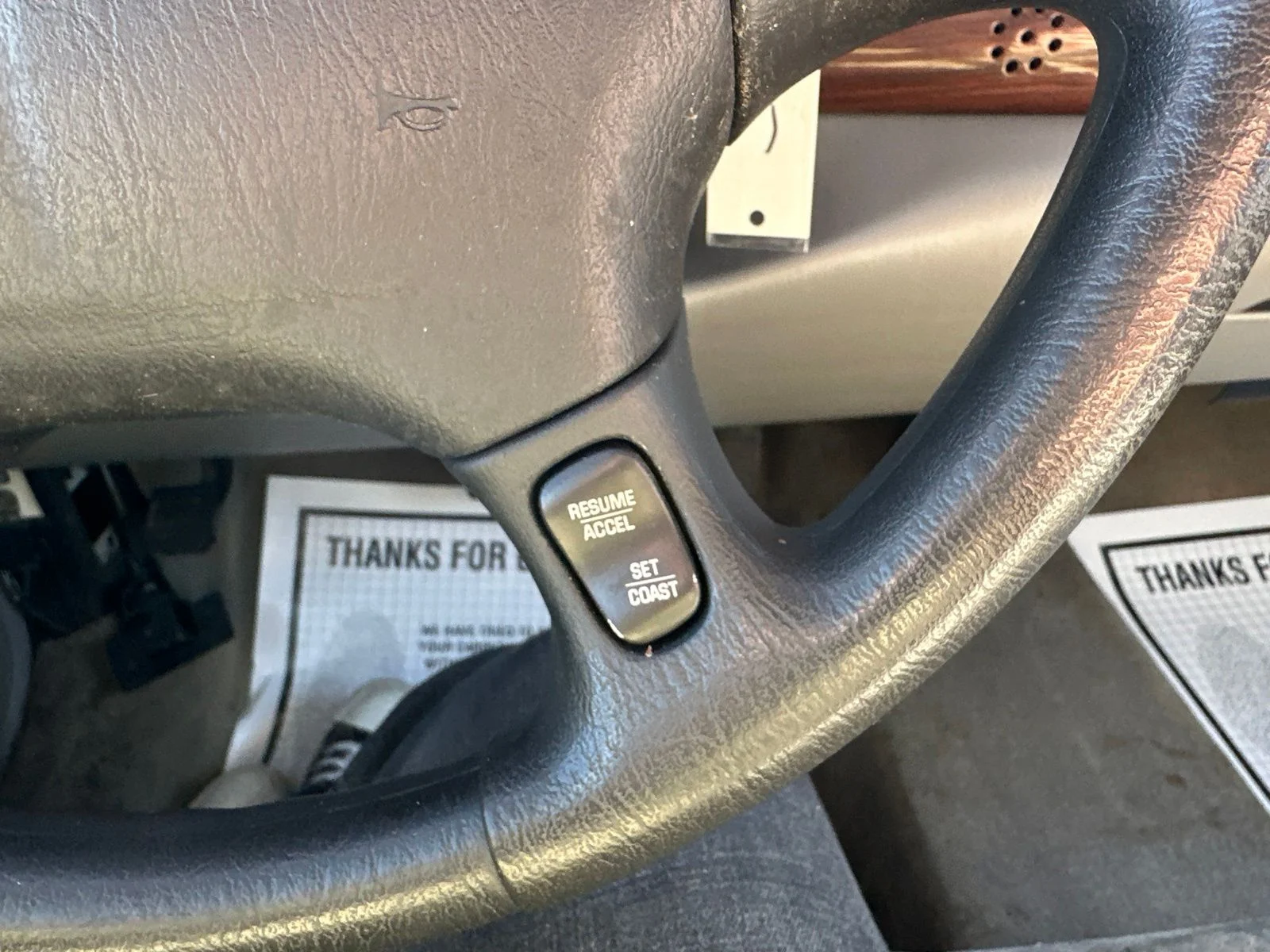 Used 2005 White Buick Custom image 44