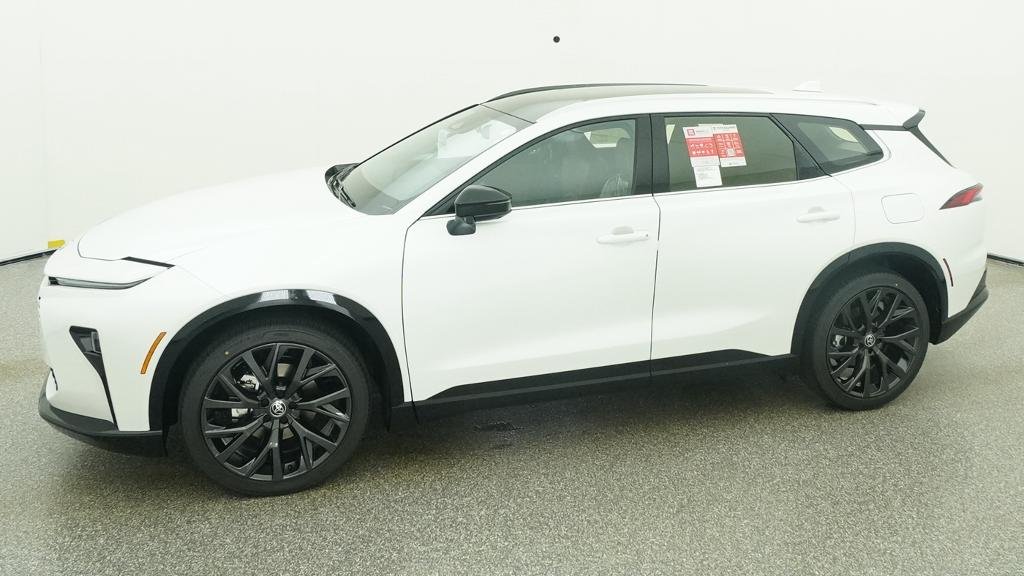 New 2026 Oxygen White Toyota Limited image 33