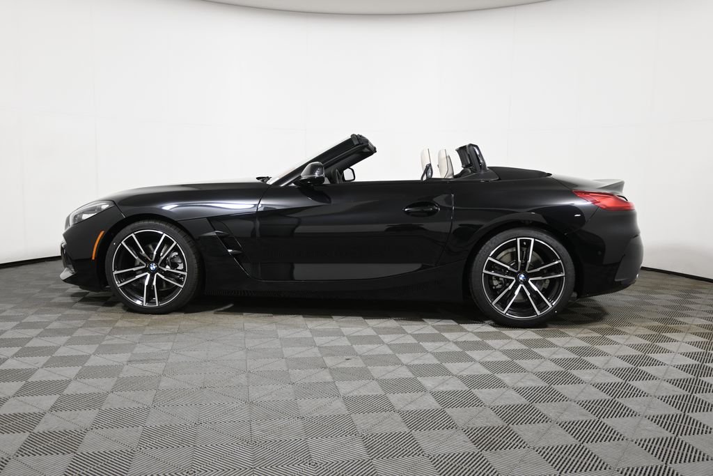 New 2026 Black Sapphire Metallic BMW sDrive30i image 12