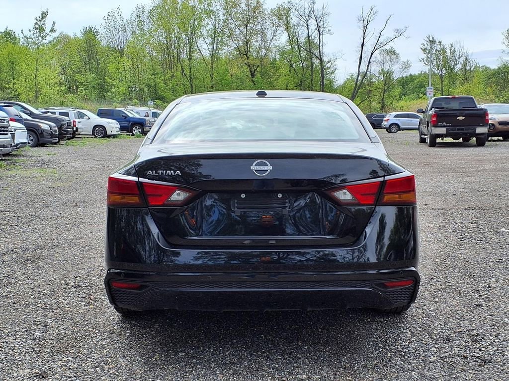 2025 Nissan Altima SV - Photo 6