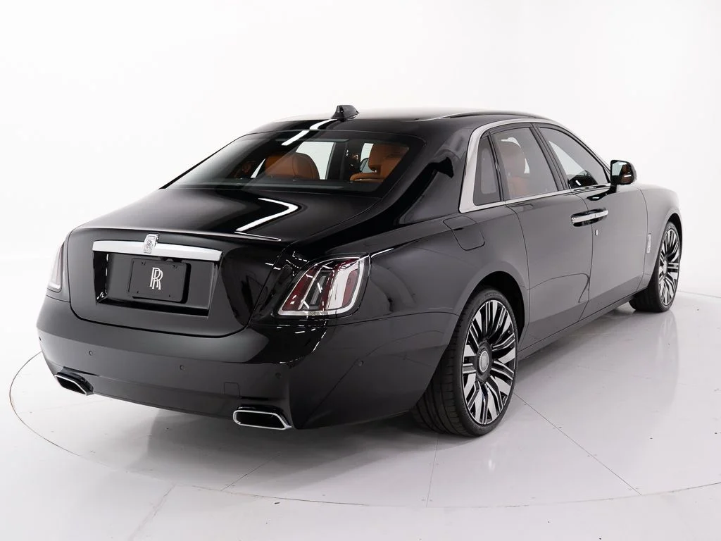 New 2027 Black Diamond Rolls-Royce  image 5