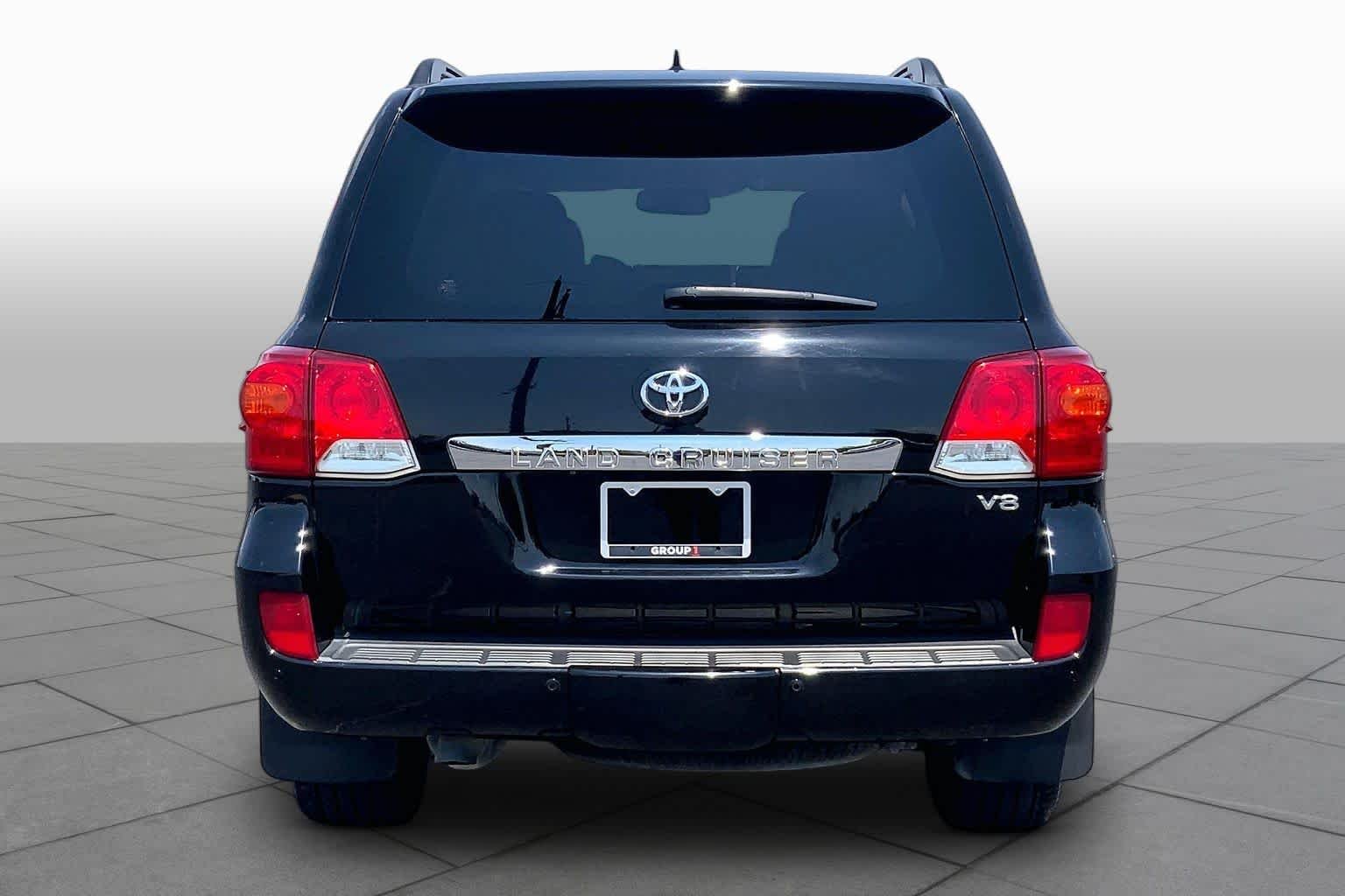Used 2013 Black Toyota  image 5