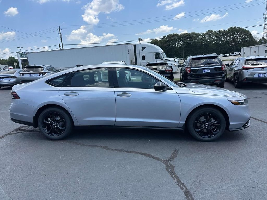 2025 Honda Accord SE - Photo 27