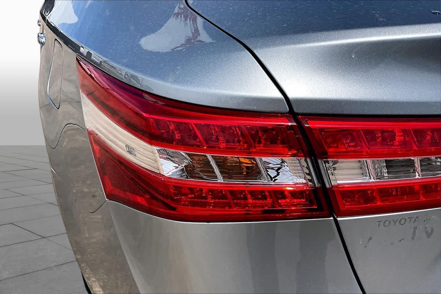 Used 2015 Celestial Silver Metallic Toyota XLE image 29