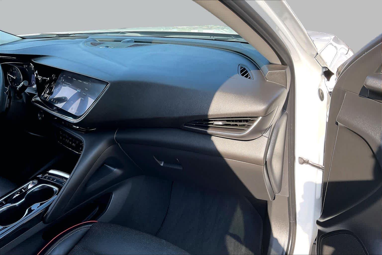 Used 2023 White Frost Tricoat Buick Essence image 37