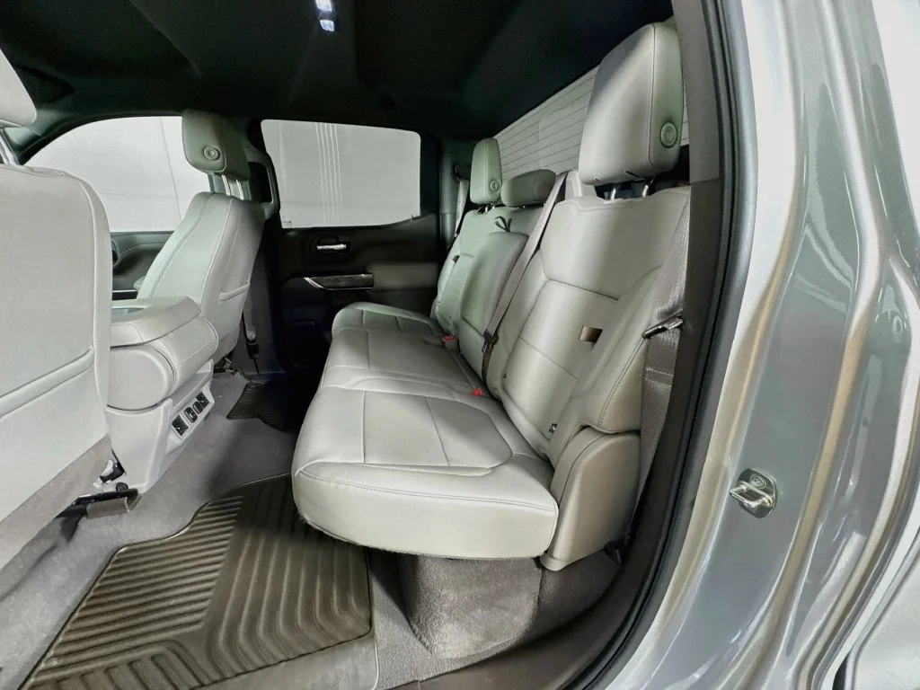 Used 2019 Silver Chevrolet LTZ image 28