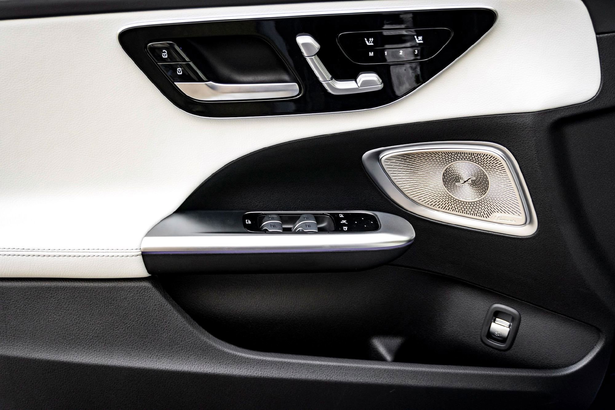 New 2026 Starling Blue Metallic Mercedes-Benz C 300 image 7