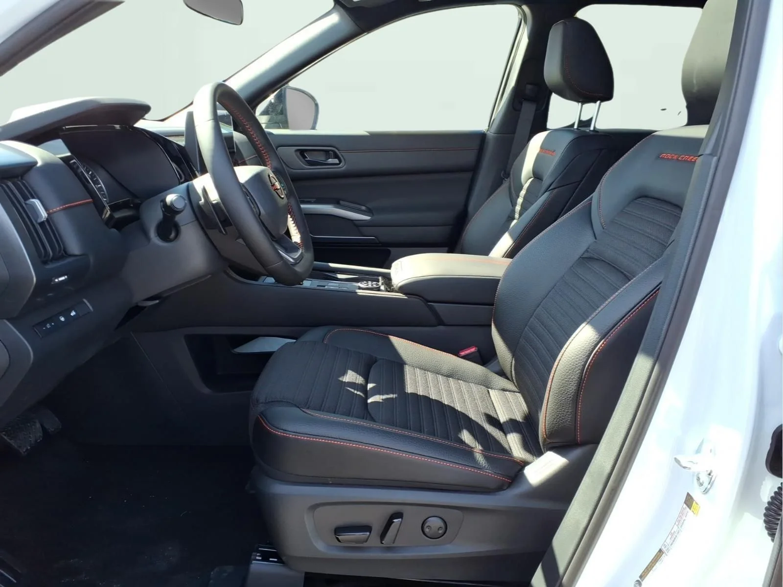 New 2026 Everest White Pearl TriCoat Nissan Rock Creek® image 11