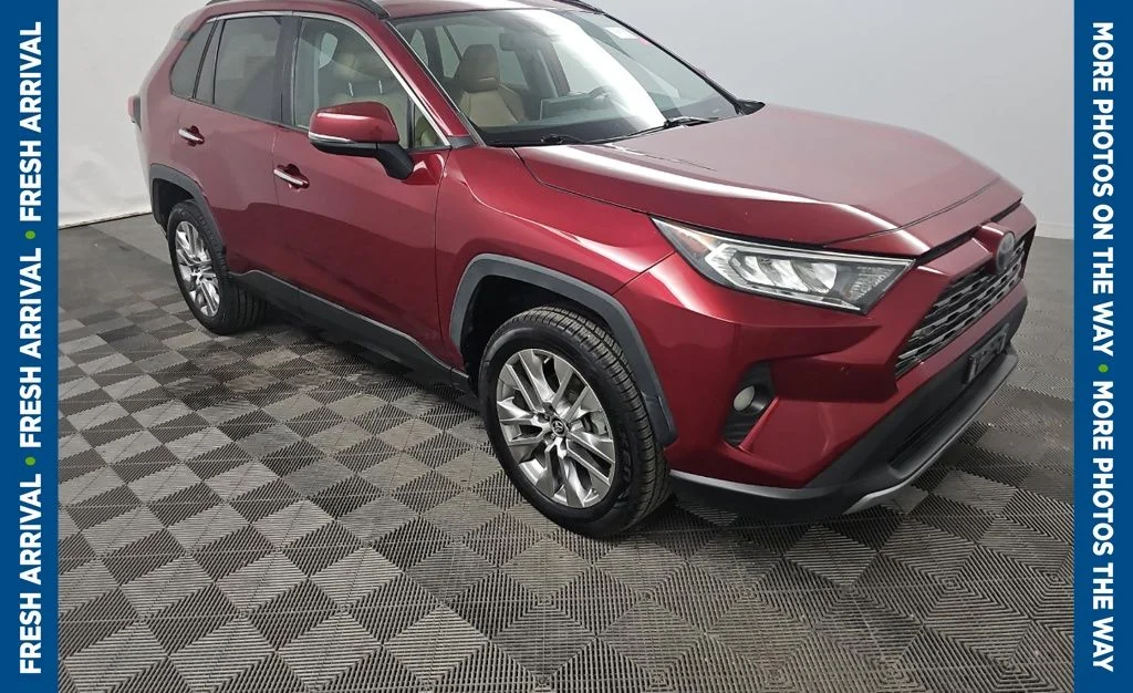 2019 Toyota RAV4 Limited FWD's photo