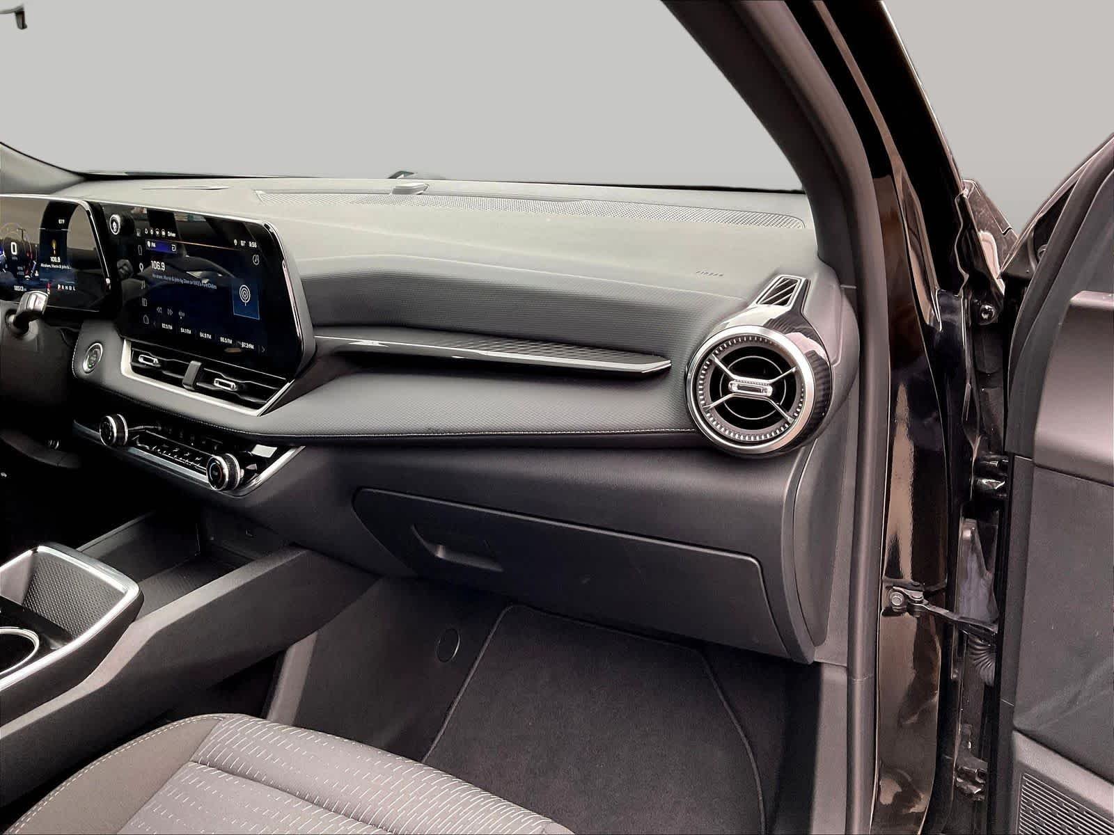 2026 Chevrolet Equinox LT - Photo 28