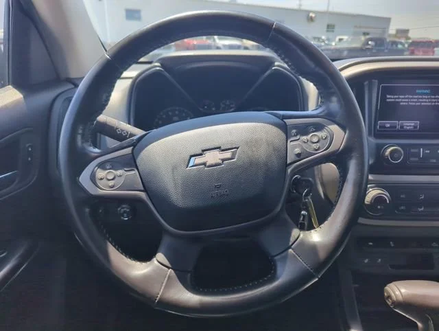 Used 2017 BLACK Chevrolet 4WD Z71 image 17