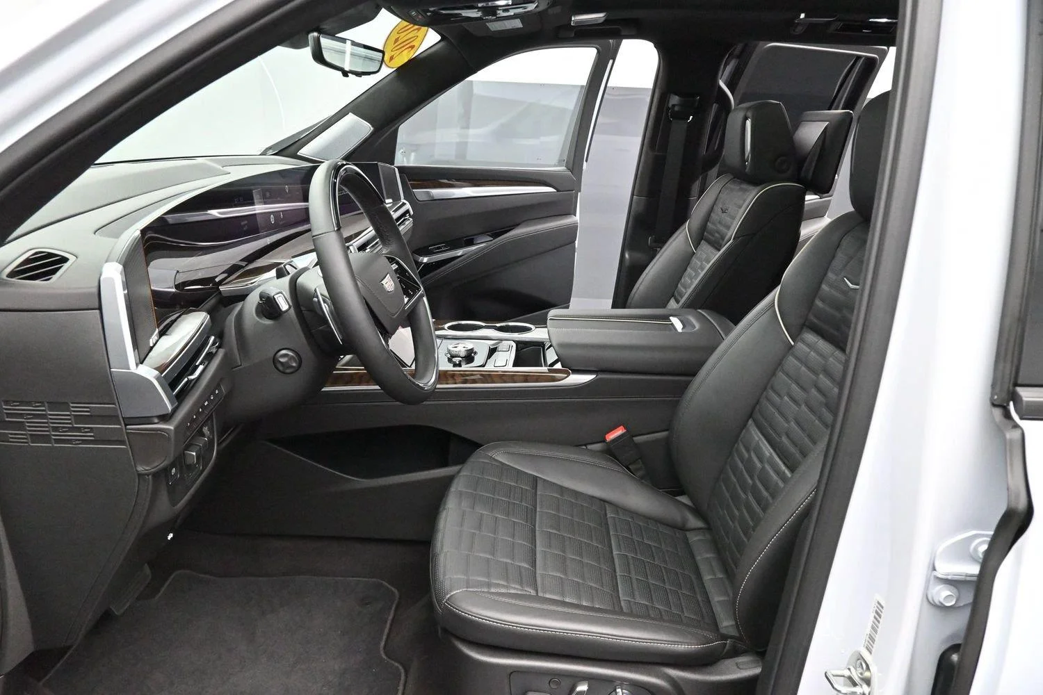 Used 2026 Vibrant White Tricoat Cadillac Platinum Sport image 12