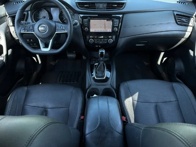 Used 2019 Black Nissan SL image 17