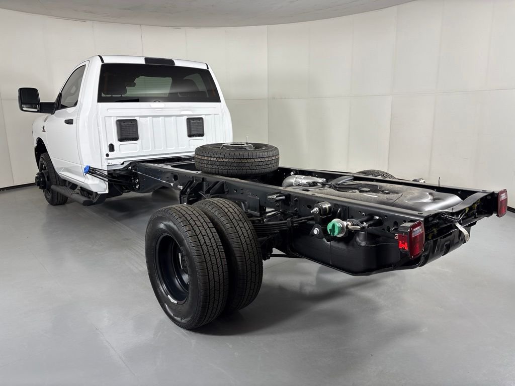 New 2026 Bright White Clearcoat RAM Tradesman image 6