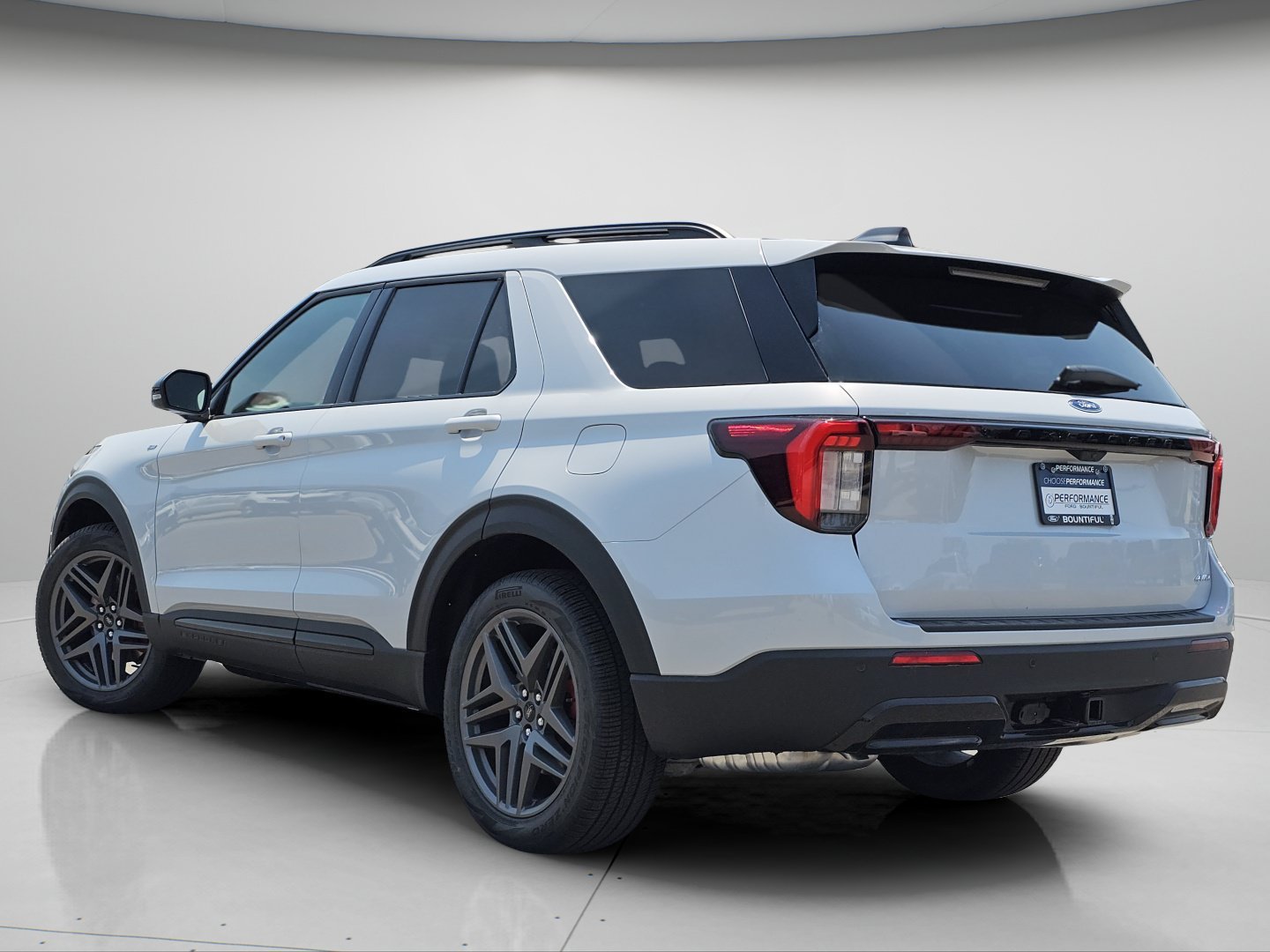 New 2026 Space White Metallic Ford ST-Line image 52