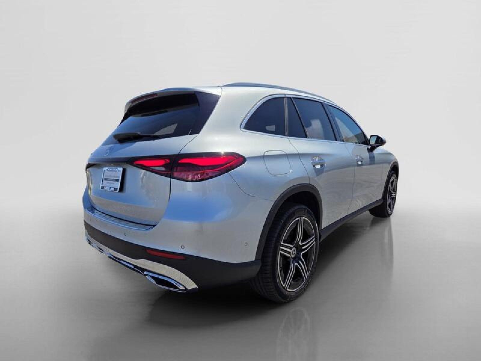 New 2026 Cirrus Silver Metallic Mercedes-Benz GLC 300 SUV image 5