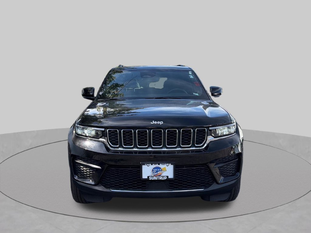 Used 2024 Black Jeep Laredo X image 9
