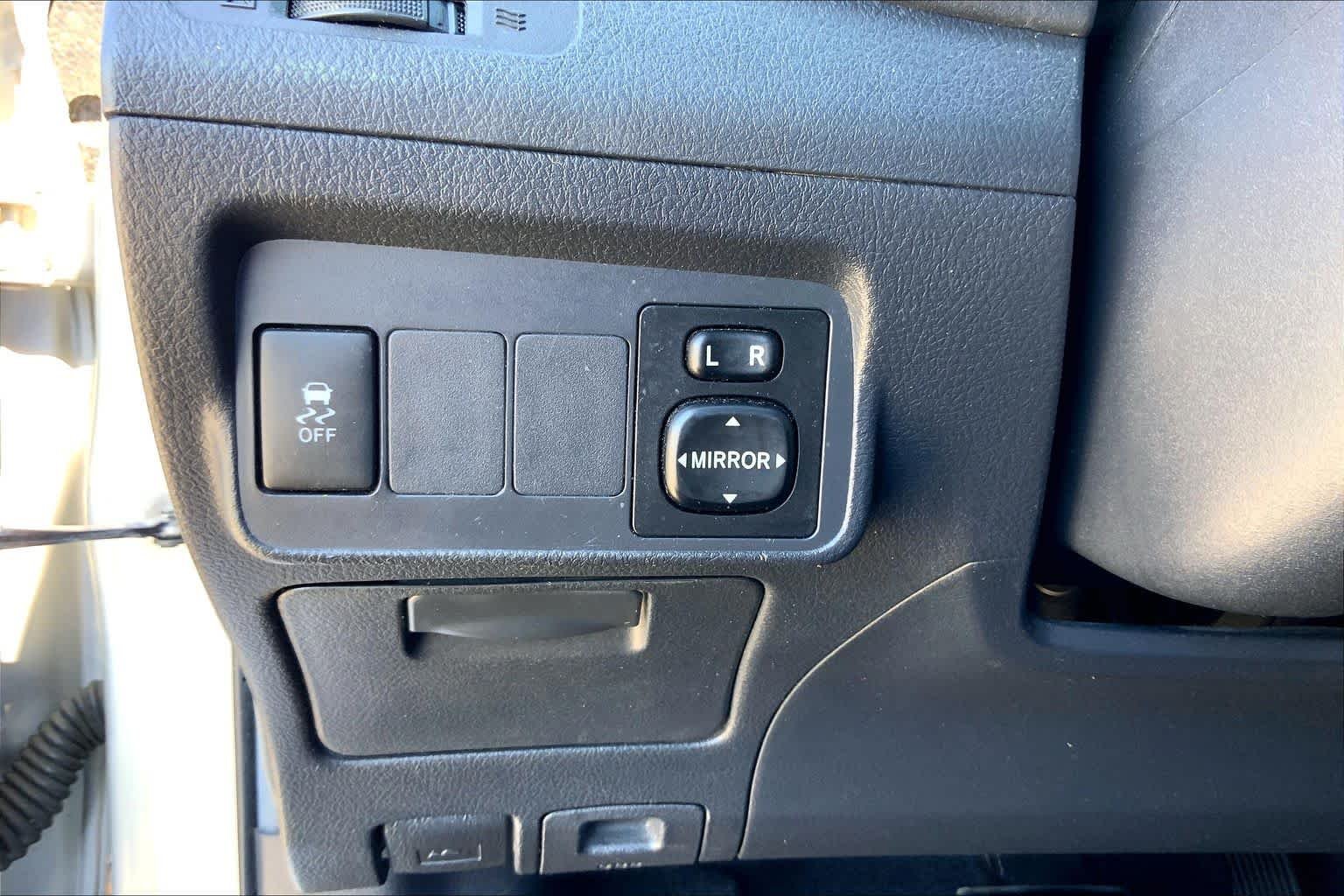 Used 2013 Classic Silver Metallic Toyota S image 32
