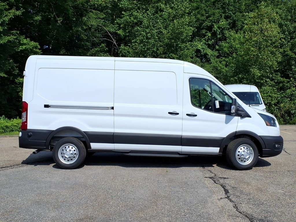 New 2026 Oxford White Ford Cargo Van image 4