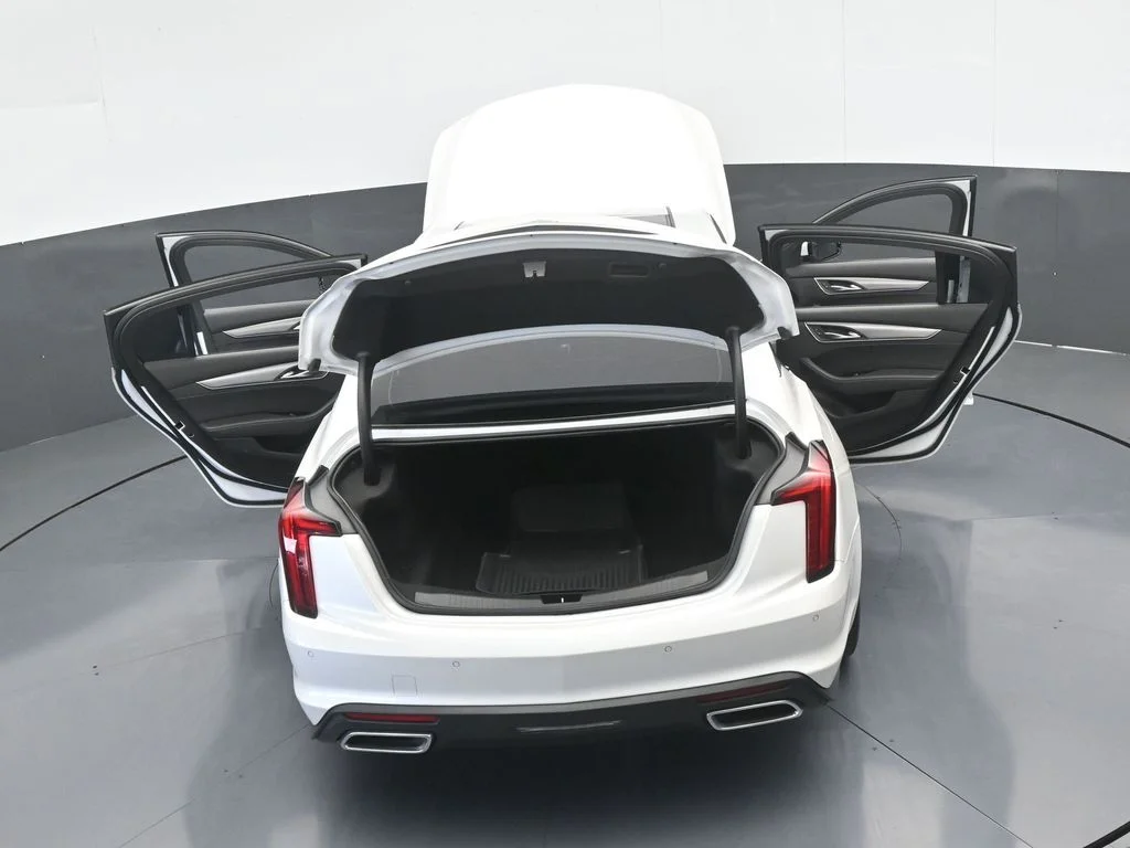 Used 2020 Crystal White Tricoat Cadillac Premium Luxury image 33