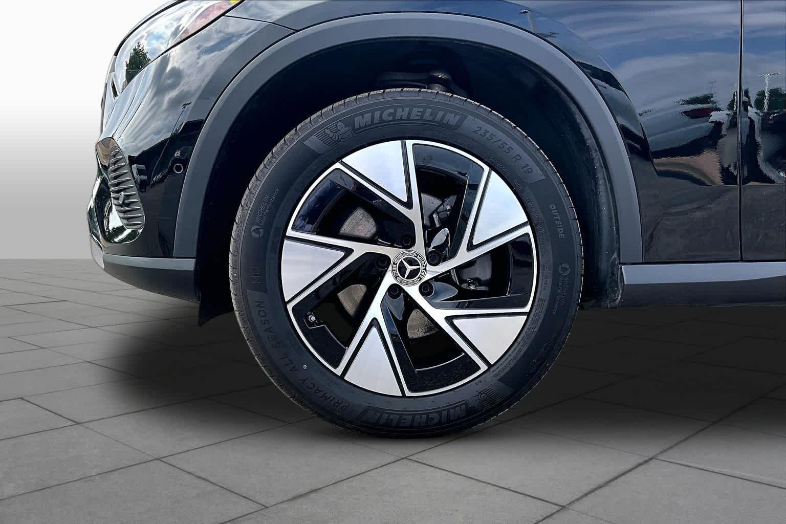 Used 2024 Black Mercedes-Benz GLC 300 image 11